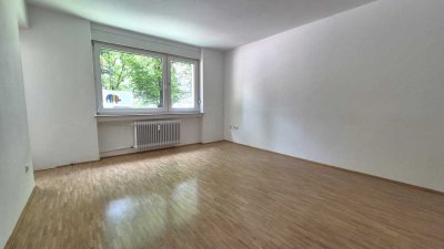 Familienfreundliche 3-Zimmer-Wohnung in attraktiver ruhiger Lage nahe Tierpark und Flaucher