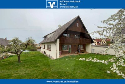 Gepflegtes Ein-/Zweifamilienhaus mit großem Garten in Mönchsdeggingen