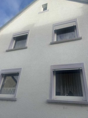 2 Häuschen mit 428m² Grundstück mitten in Kronau