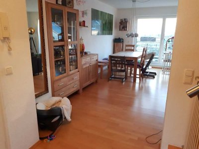 Gepflegte 3-Zimmer-Maisonette-Wohnung mit Balkon und Einbauküche in Siegburg
