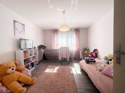 Freistehende 2 ZKB mit Balkon an den Toren der Altstadt | Großteils modernisiert | Fernwärme Heizung