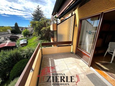 3,5 Zimmer Wohnung mit besonderer Aufteilung in gefragter Aussichtslage mit Balkon und Stellplatz!