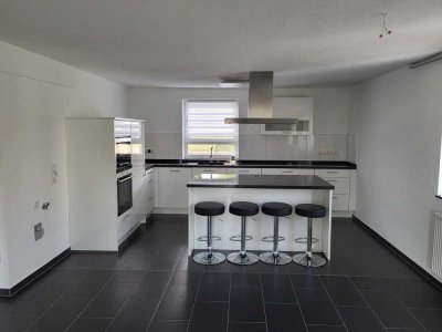 Renovierte 3 Zimmerwohnung mit EBK