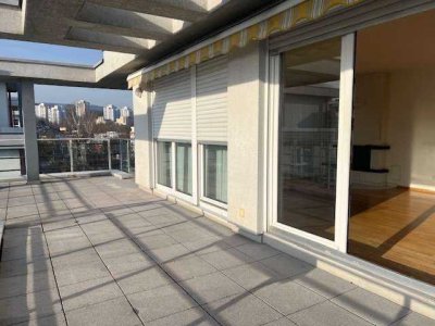 Penthouse mit Dachterrasse ...und 4 lichtverwöhnten Zimmern