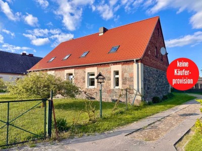 HORN IMMOBILIEN++Einfamilienhaus aus Feldstein mit großem Grundstück bei Pasewalk
