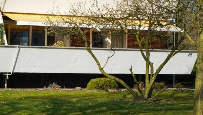 Großzügige EG Wohnung mit großem Balkon im Grünen