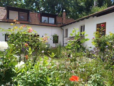Idyllisch wohnen in Erlangen: 4,5-Zimmer-Einfamilienhaus mit Garten