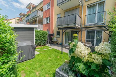 Sehr schöne 2 Zimmerwohnung mit Terrasse und Garten