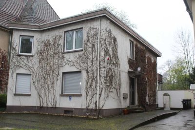 Wohnen und Arbeiten oder komplette Selbstnutzung - 2 Familienhaus in Bochum Ehrenfeld