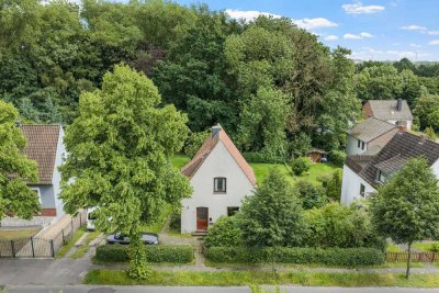 Charmantes Einfamilienhaus mit großzügigem Grundstück und Neubaupotenzial