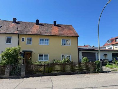 Brück Immobilien - Renovierungsbedürftiges 7-Zi.-Reiheneckhaus auf ca. 430 m² Grund