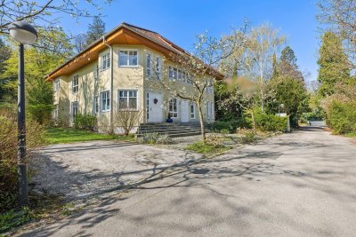 Ihr Refugium: Villa an Privatstraße inklusive zusätzlichem Baugrund