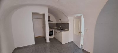Geräumige und helle 90 m²-Wohnung im Erdgeschoss zu vermieten