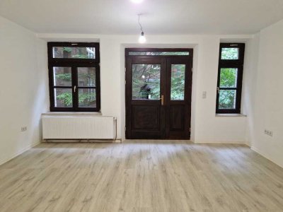 Schöne renovierte 4‑Zimmer‑Maisonette Wohnung auf zwei Etagen in der Petzoltstraße.