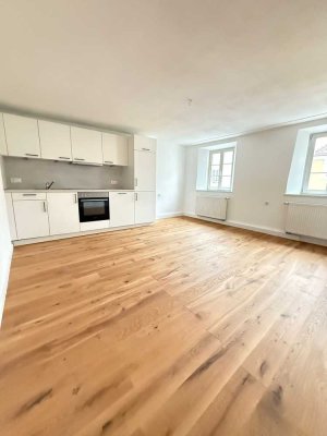 Moderne 2-Zimmer-Wohnung im Herzen von Passau – frisch saniert mit Einbauküche in Denkmalhaus