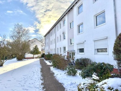 Solide Kapitalanlage - Vermietete 2,5 Zi.-Wohnung mit Balkon und KFZ-Stellplatz
