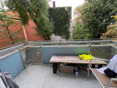 Gut geschnittene 2,5 Zimmer Wohnung mit Wohnküche und Balkon