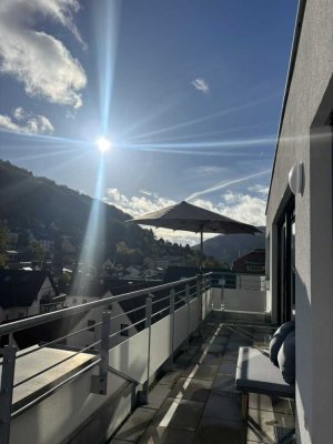 Luxuriöses Penthouse mit 3 Zimmern und Balkon in Heidelberg-Ziegelhausen