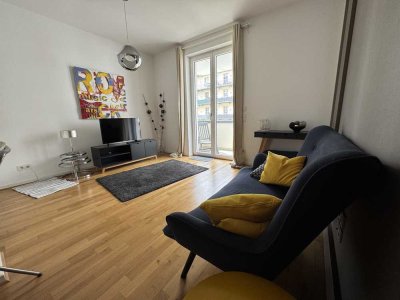 möblierte 2-Zimmer-Wohnung mit Wannenbad, EBK und Balkon