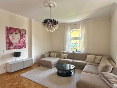 Wohnen mit Charakter - sanierte Altbauwohnung mit Terrasse und Burgblick