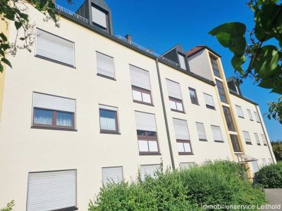 IDYLLISCH RUHIG UND MITTEN IM GRÜNEN  - MIT GROSSEM SONNENBALKON!
