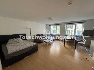 Tauschwohnung: A really quite apartment in the middle of city.