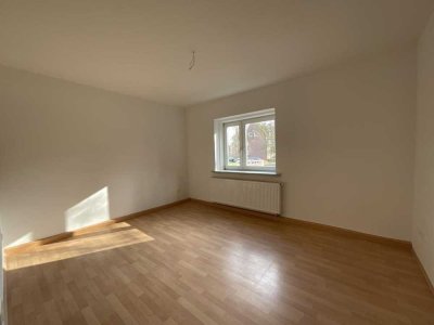 Geräumige 3-Zimmer-Wohnung mit Badewanne und Balkon in Wilhelmshaven City