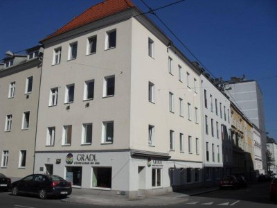 Attraktive Altbau Wohnung im Stockhofviertel