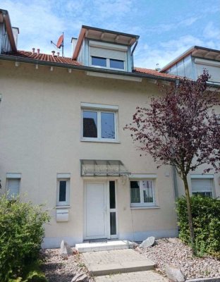 RESERVIERT: Zentral gelegenes, zweistöckiges Reihenmittelhaus in Weil am Rhein