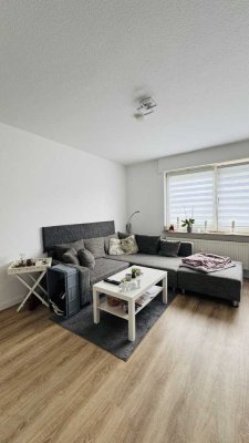 Helle 2-Zimmer-Wohnung mit Balkon und Blick ins Grüne