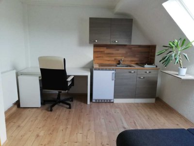 Schönes ein Zimmer, direkt in der City, Voll möbliert, in HD, NUR für Student/-in/Wissenscht