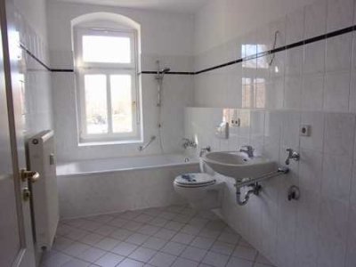 Lutherviertel--3 Räume--Balkon--Tageslichtbad--neu renoviert