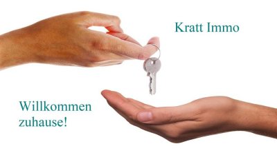 Gepflegte Wohnung mit zwei Zimmern sowie Balkon und Einbauküche in Königsfeld