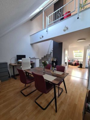 Loft Maisonette - Lichtdurchflutete, großzügige Dachgeschoß Wohnung mit Süd Balkon