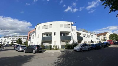 TOP Lage Saturn Arena - Stilvolle, geräumige 1-Zimmer-Wohnung in Ingolstadt mit TG