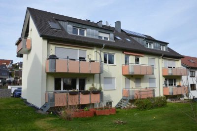 Exklusive, modernisierte 3-Raum-EG-Wohnung mit Balkon und Einbauküche in Weissach