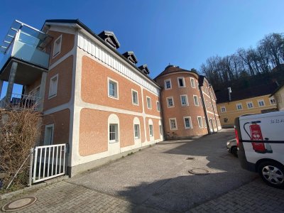 Wohnen auf Zeit in großer, möblierter 4 Zimmer Terrassenwohnung in zentraler Lage in Thalheim bei Wels