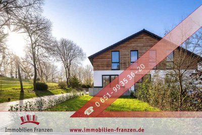 Traumhafte EG-Wohnung: hochwertig kernsaniert, energieeffizient, ruhig und mit eigenem Garten!