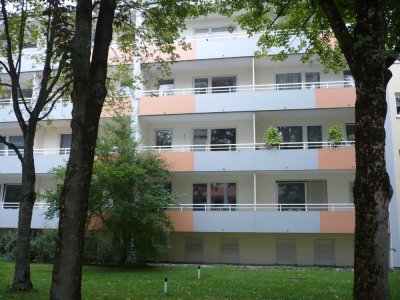 1-Zimmer Wohnung mit Schlafnische im 2. OG in München Bogenhausen