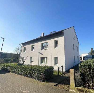 Ansprechende Kapitalanlage in Pivitsheide – Vollständig renovierte 3-Zimmer-Wohnung mit Garage