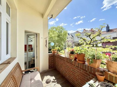 Helle + freundliche 4-Zimmer-Altbauwohnung mit Charme, Platz & sonnigem Balkon in Top-Lage