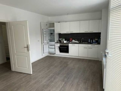 Neuwertige 1,5-Zimmer-Wohnung mit Balkon und Einbauküche in Stralsund