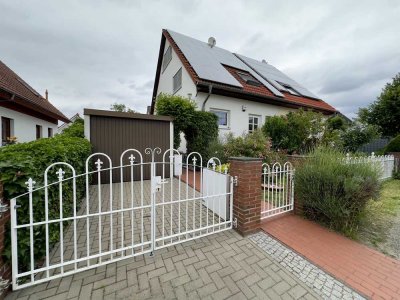 Einziehen und wohlfühlen! Charmante Doppelhaushälfte mit modernem Energiesystem und Wohlfühlfaktor