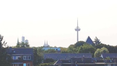 frisch sanierte Dachgeschosswohnung mit Domblick