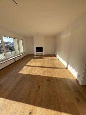 Moderne, renovierte, helle 3-Zimmer-Garten-Wohnung mit Kamin, Süd-Balkon