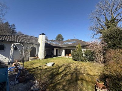 Charmante  Villa am westlichen Waldrand  von  Augsburg in Bestlage