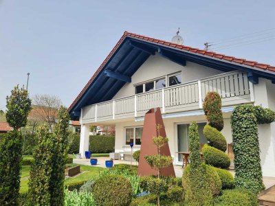 Herrliche, frisch renovierte 3,5 ZKB in 2-Familienhaus zu vermieten