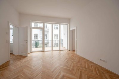 ++NEU++ Exceptional Studio Apartment with Smart Layout and High-End Finishes