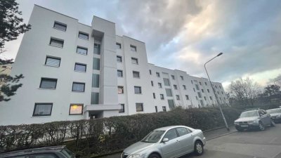 Neu renovierte 3 Zimmerwohnung mit Balkon zu vermieten