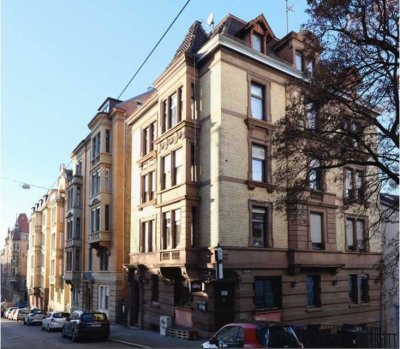 Von Privat denkmalgeschütztes Mehrfamilien Haus mit Carport in Stuttgart-Mitte-Ost